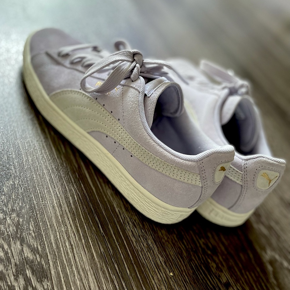 Puma Low Top Suede Sneakers in Lilac & Marshmallow